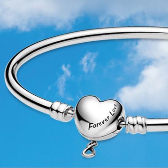 🆕PANDORA Infinity Hearts Clasp Silver Bangle